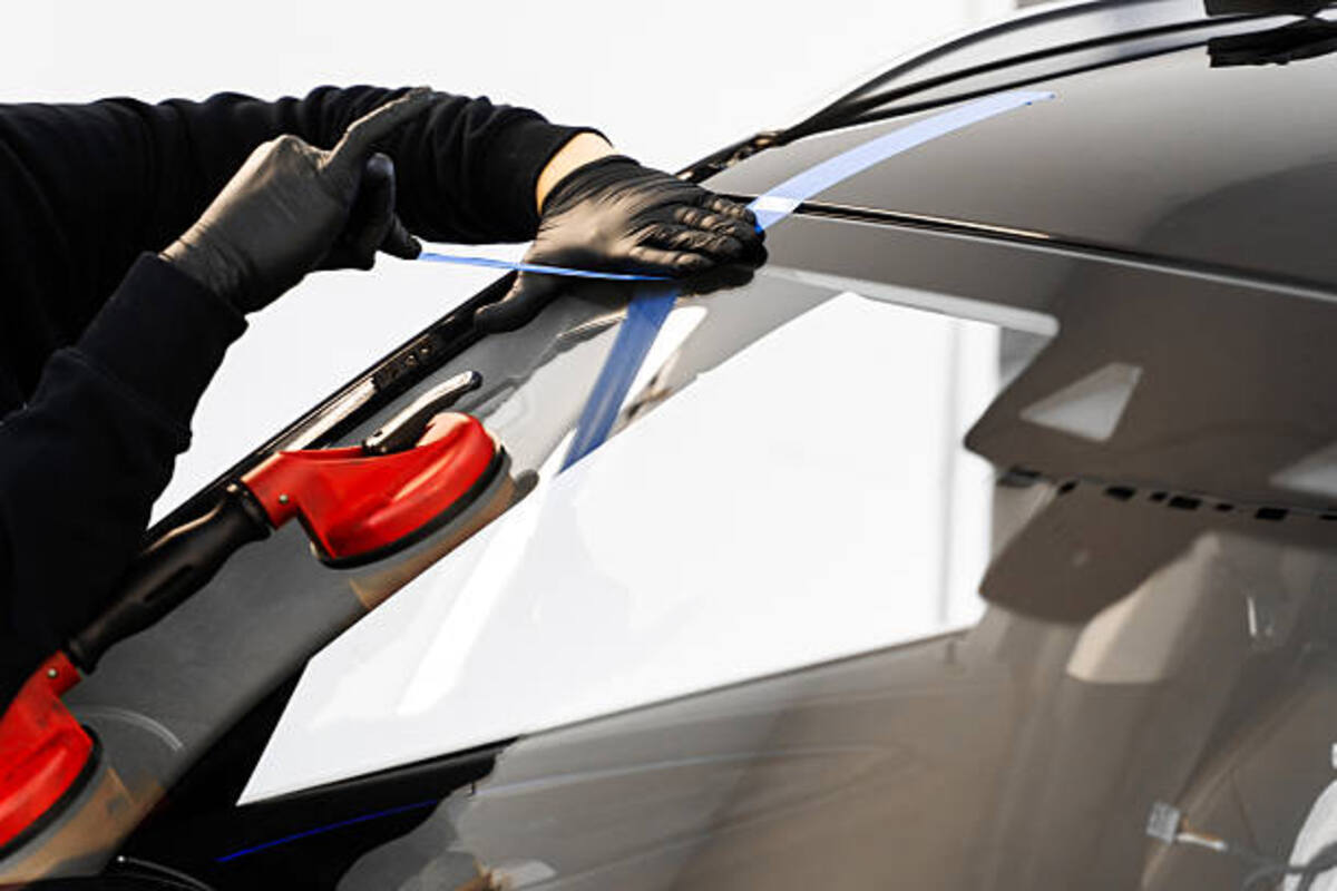 Choosing the Best Auto Glass Services